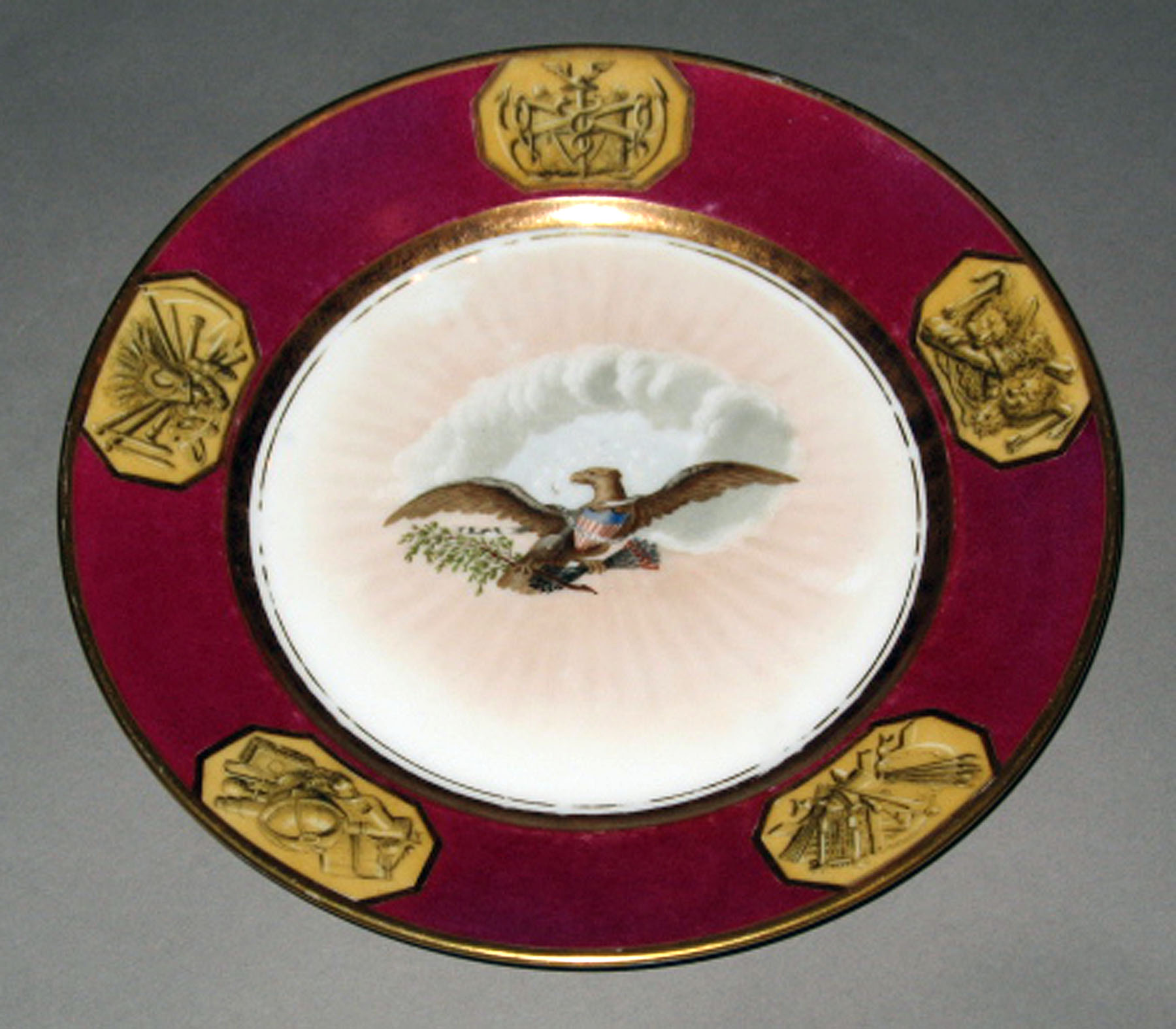 1958.1606.019 Porcelain dessert plate