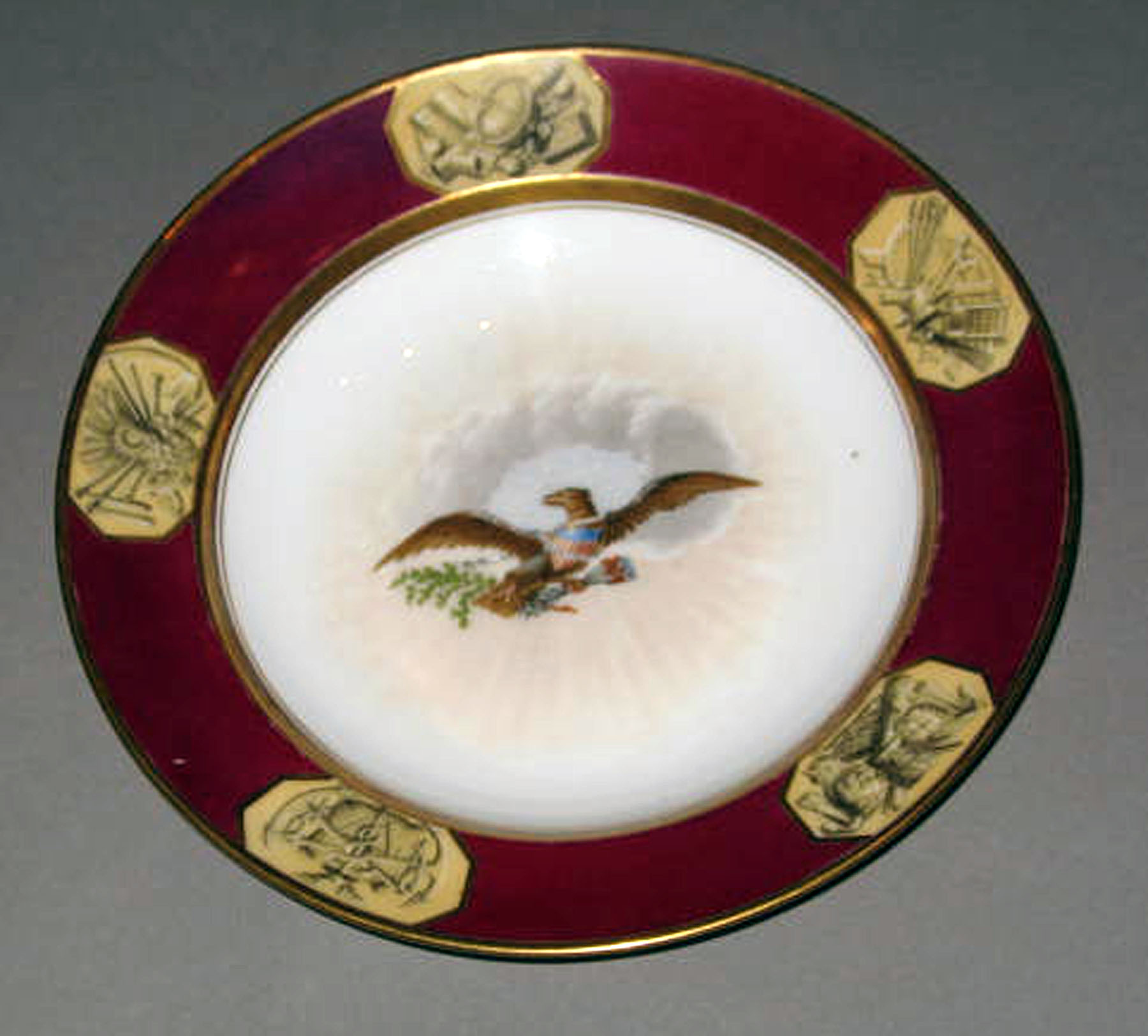 1958.1606.044 Porcelain plate