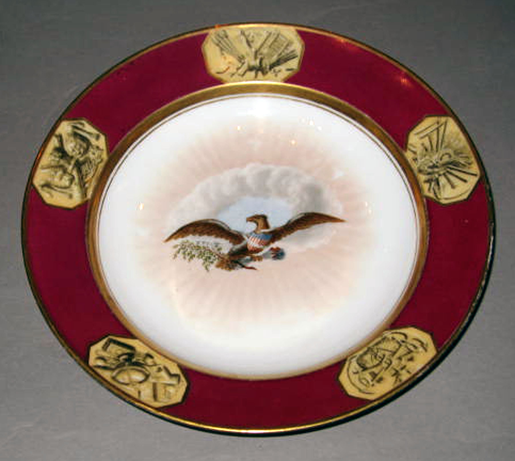 1958.1606.037 Porcelain dessert plate