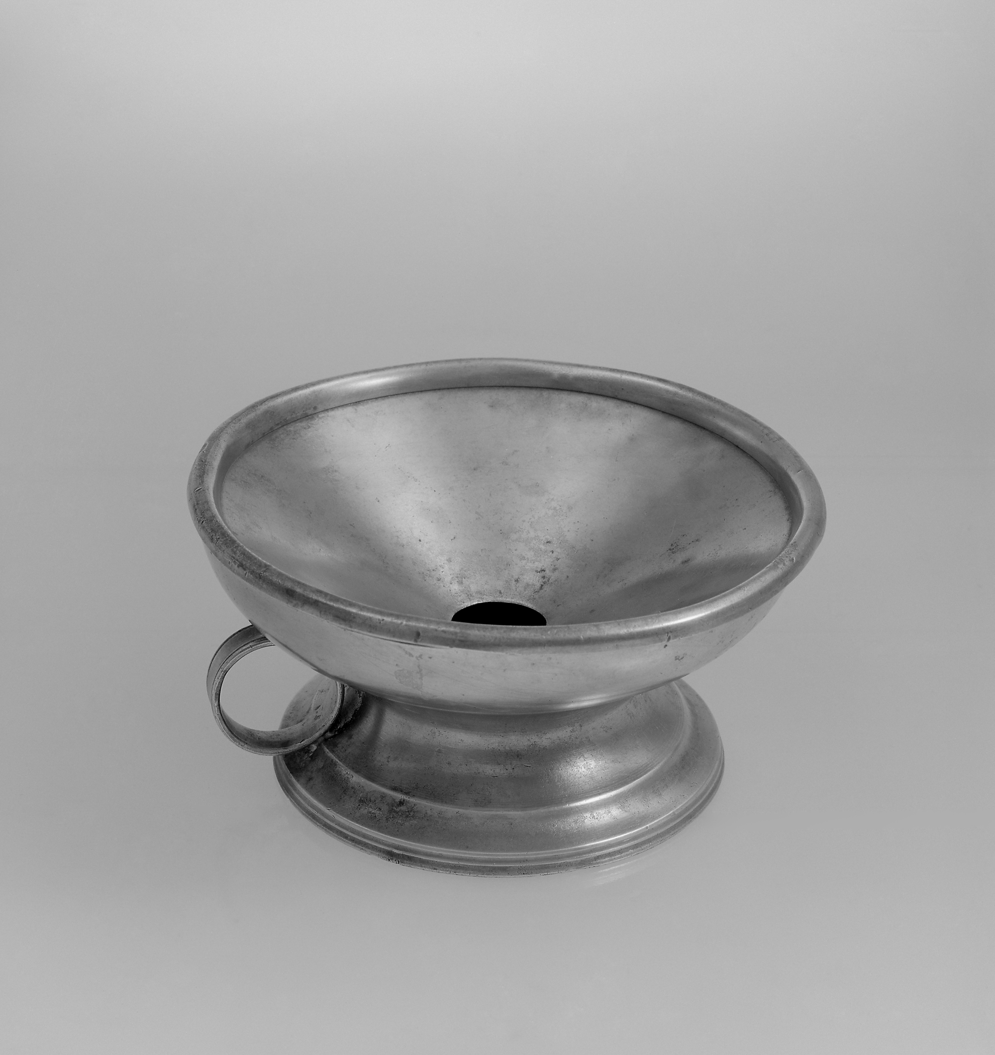 1965.1536 A, B Pewter spittoon