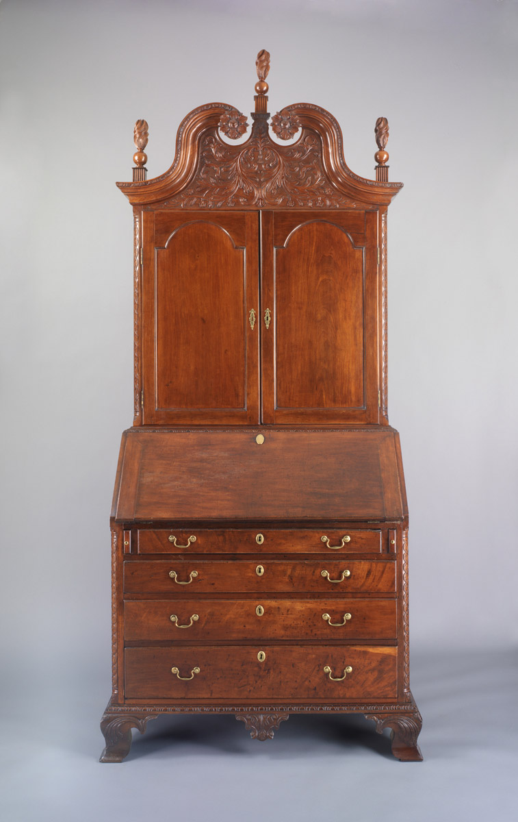 1951.0056 Desk and bookcase