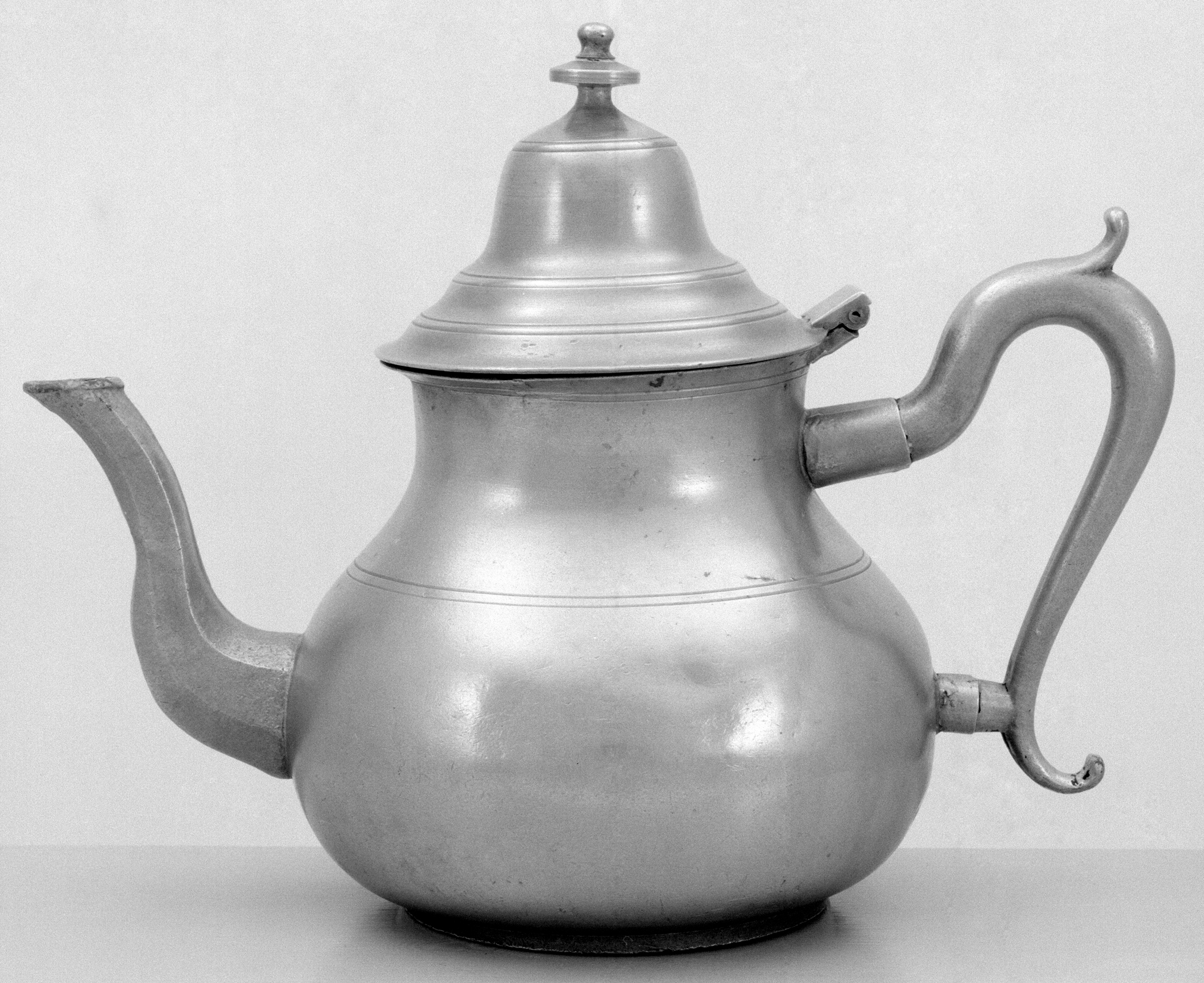 1963.0664 Britannia and pewter teapot