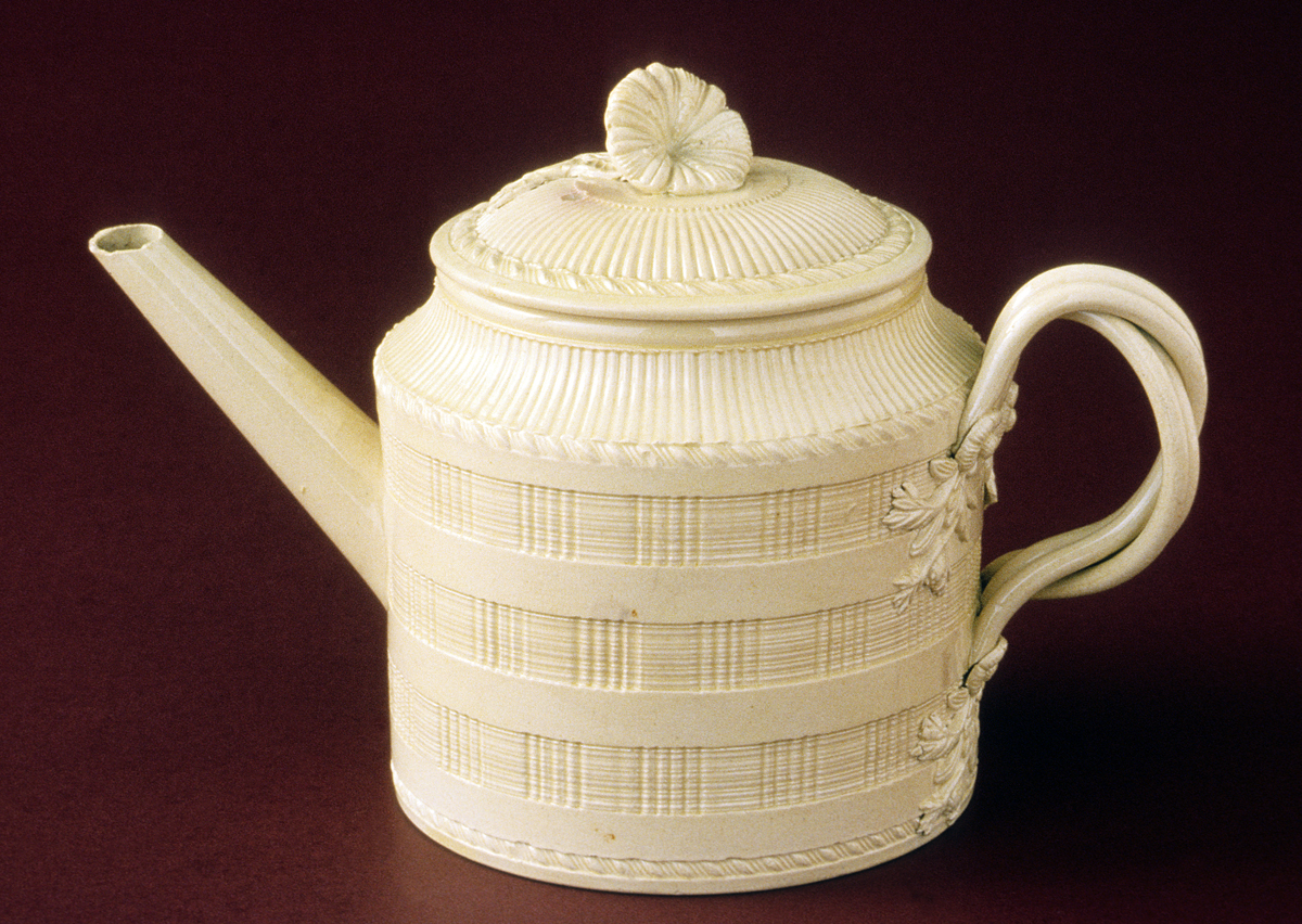 1984.0143 Creamware teapot