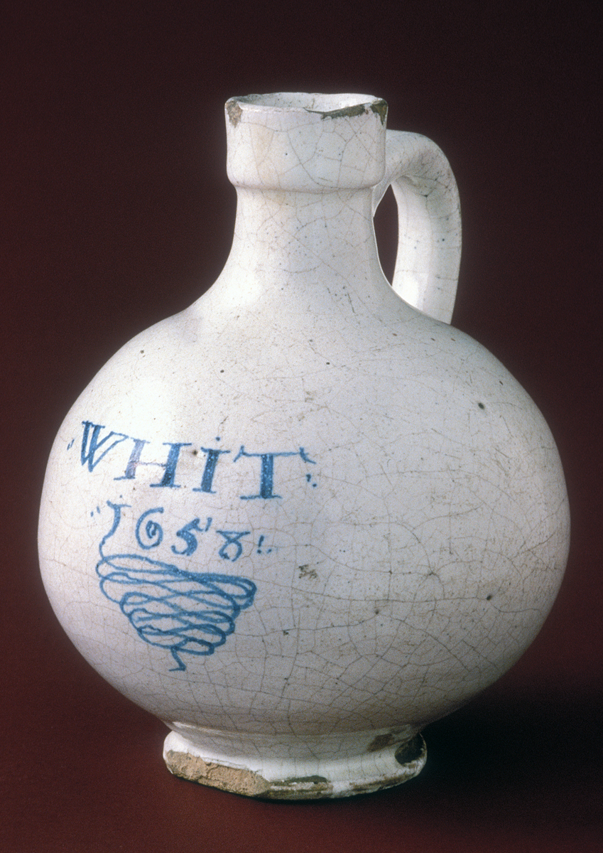 1984.0075 Delft bottle or jug