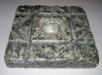 Tong stone