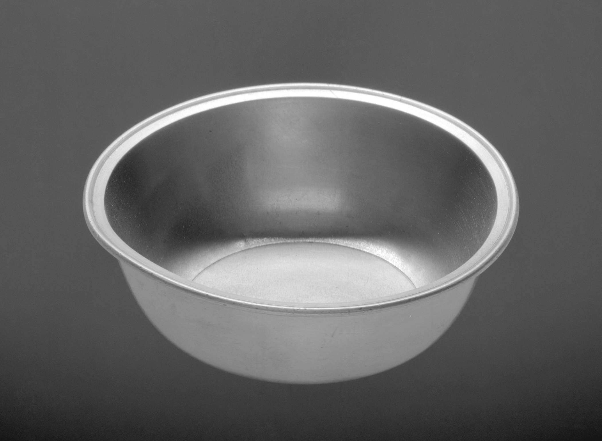 1966.1188 Pewter basin