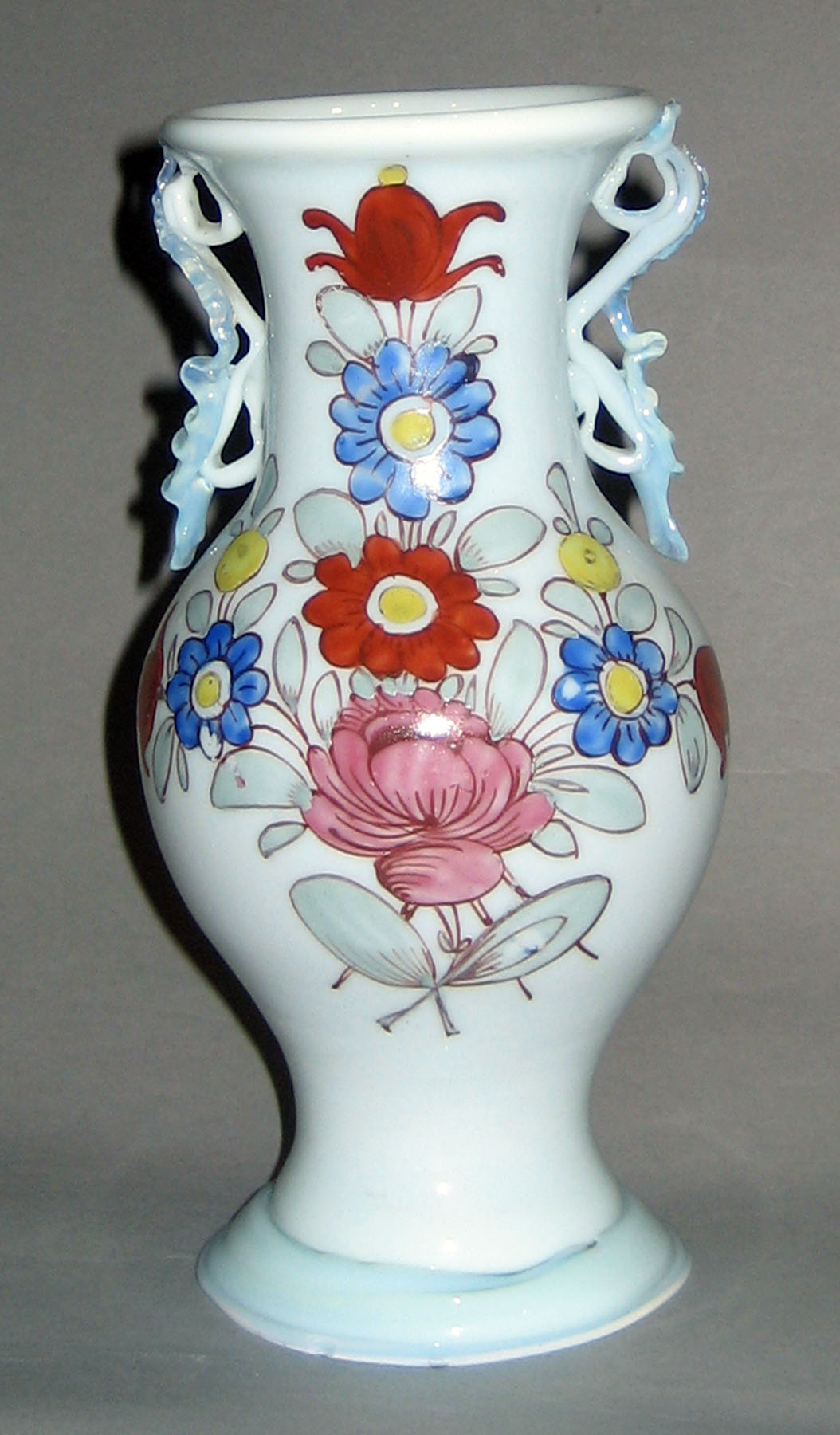 1958.1419 White Glass Vase