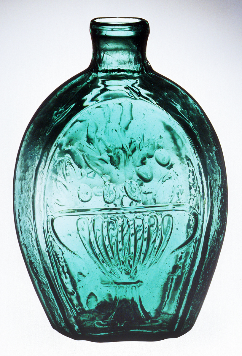 1973.0419.001 Glass flask