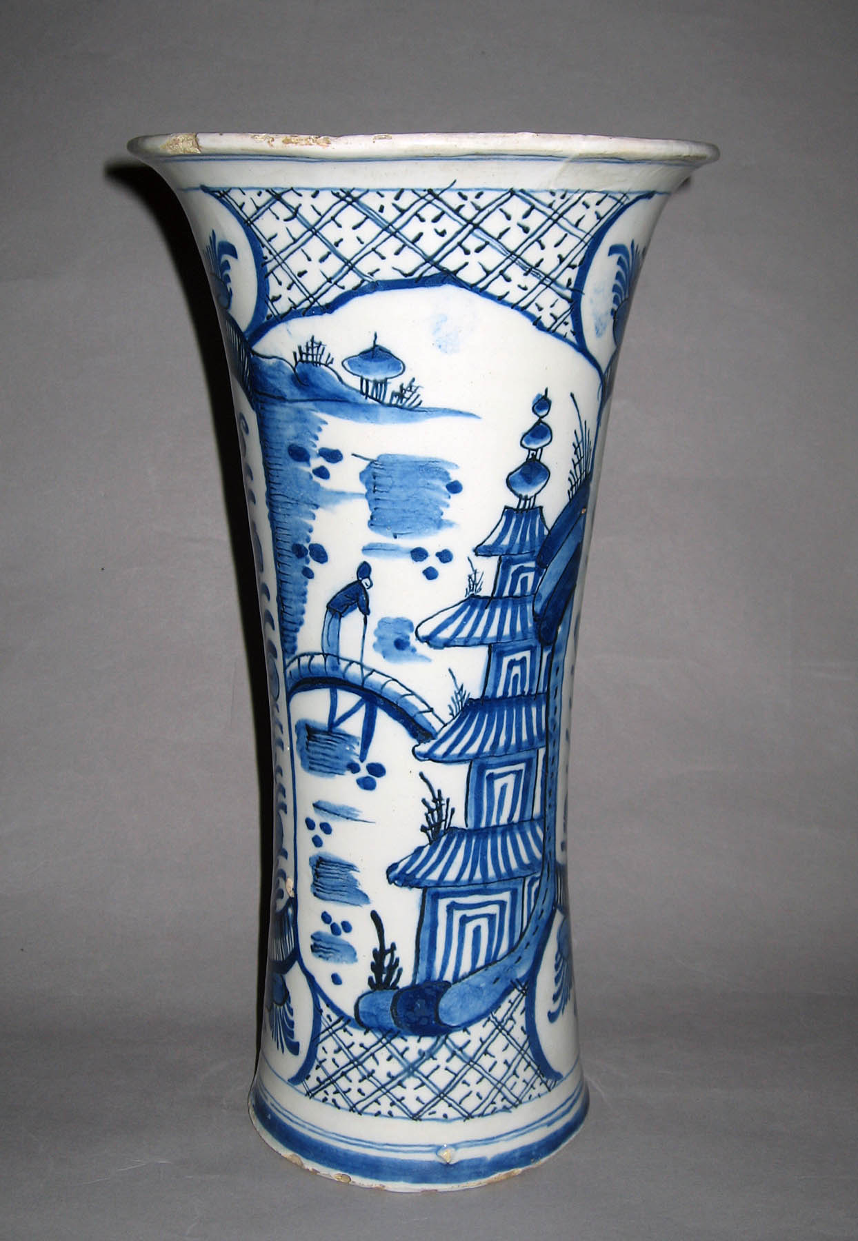 1958.1059 Delftware vase