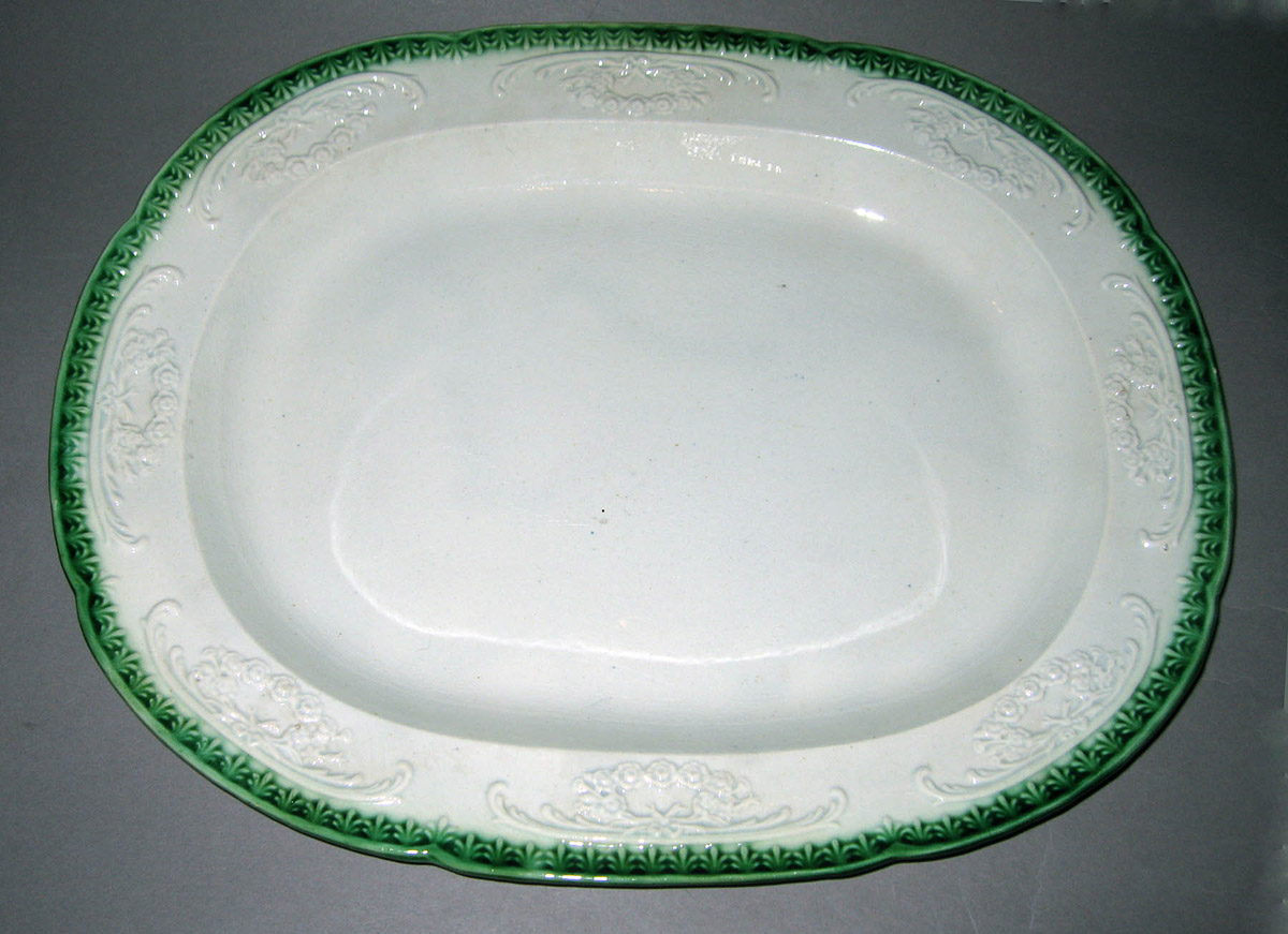 1964.1974 Pearlware dish