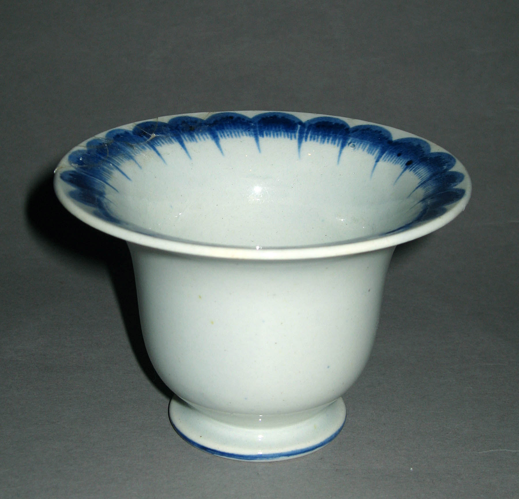 1955.0567 Pearlware cup