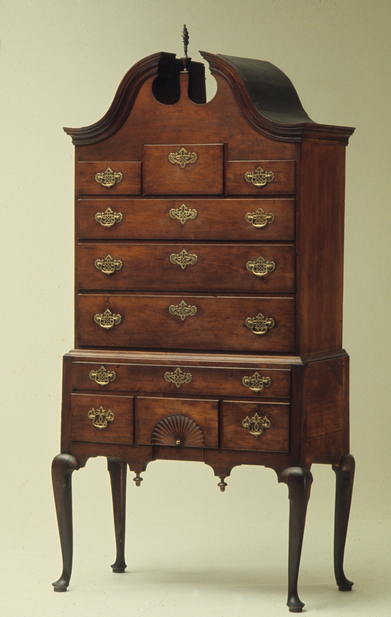 Chest of drawers - H...