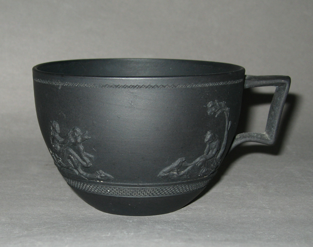 1957.0126.009 Black basalt teacup
