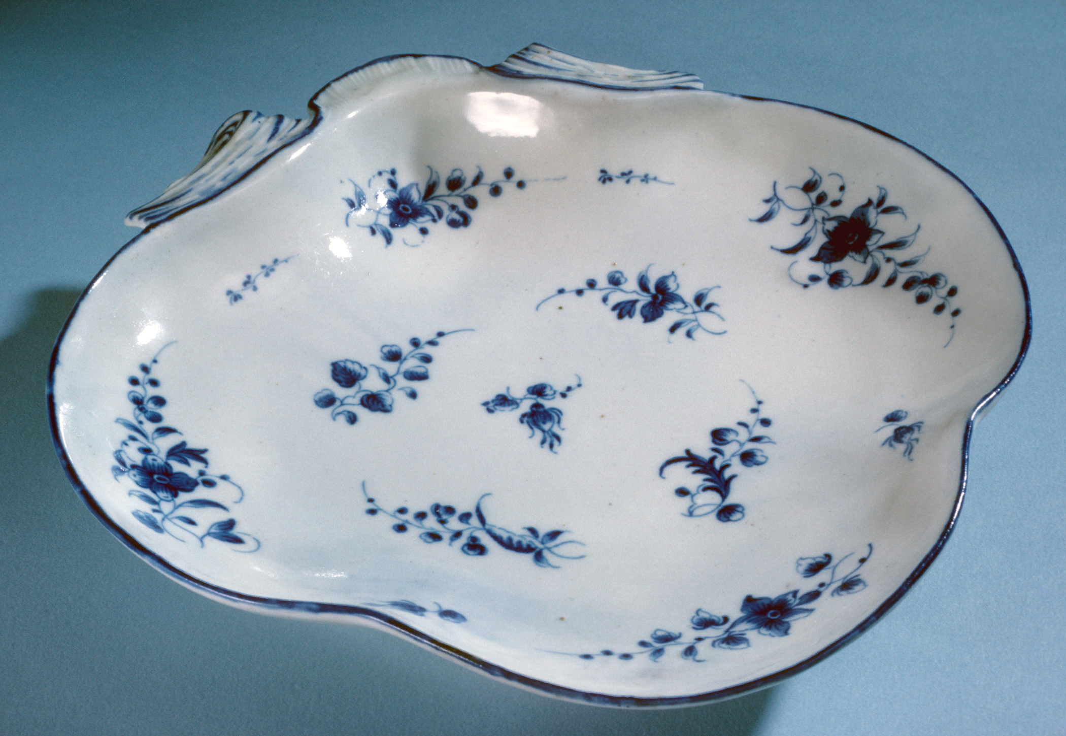 1983.0023 Caughley porcelain dish (View 1)