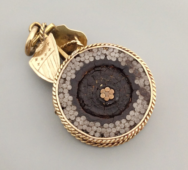 1959.0565 Watch fob, view 1