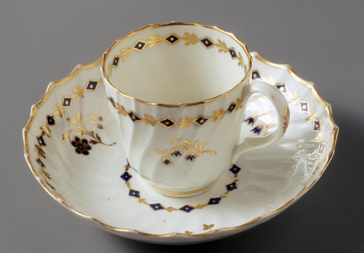 1975.0132 A, B Coffee cup and saucer