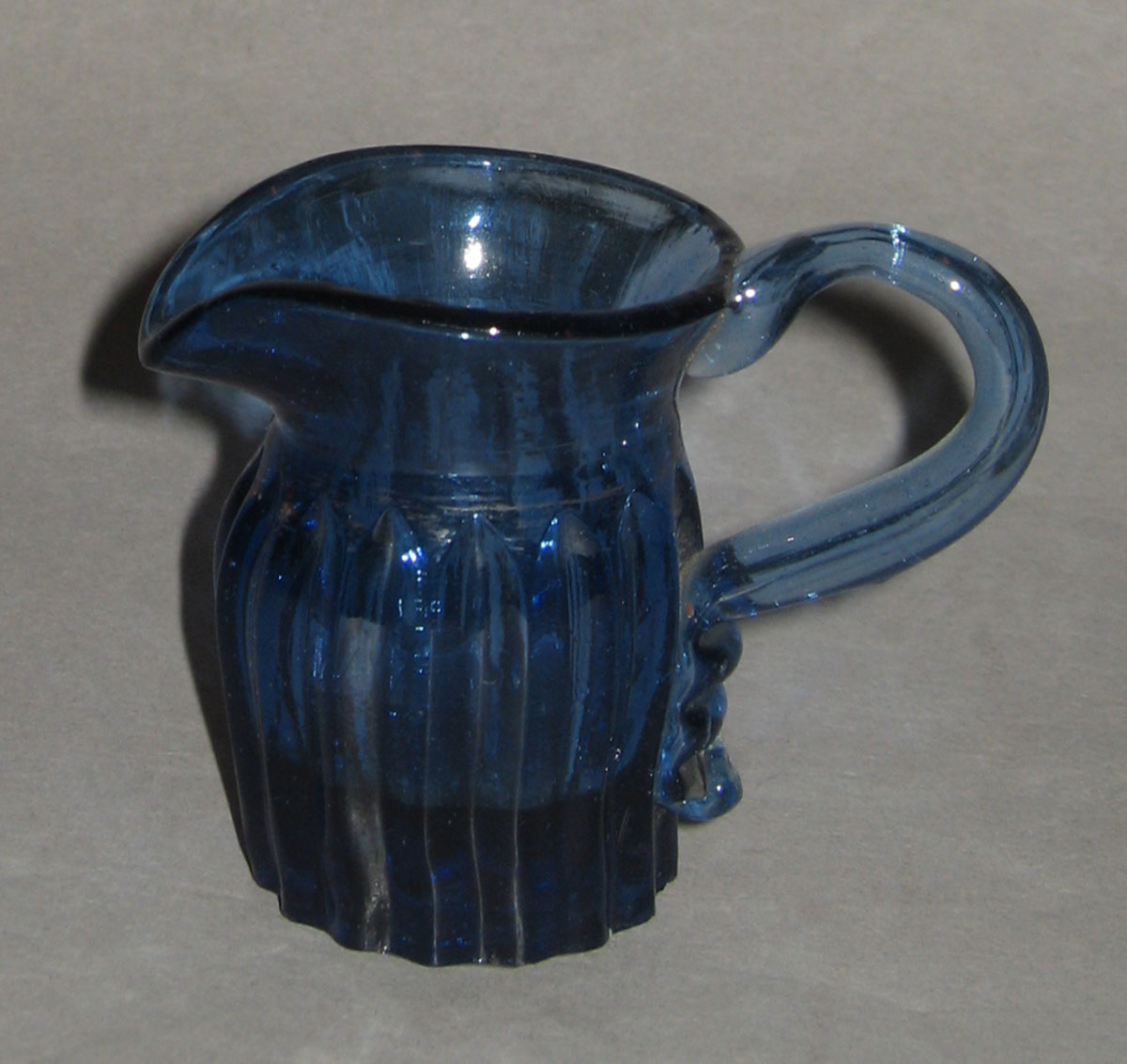 1955.0136.084 Glass jug