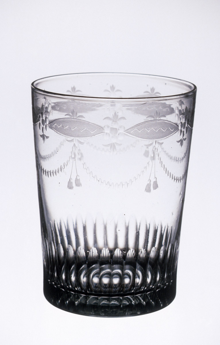 1957.0018.044 Nonlead glass tumbler