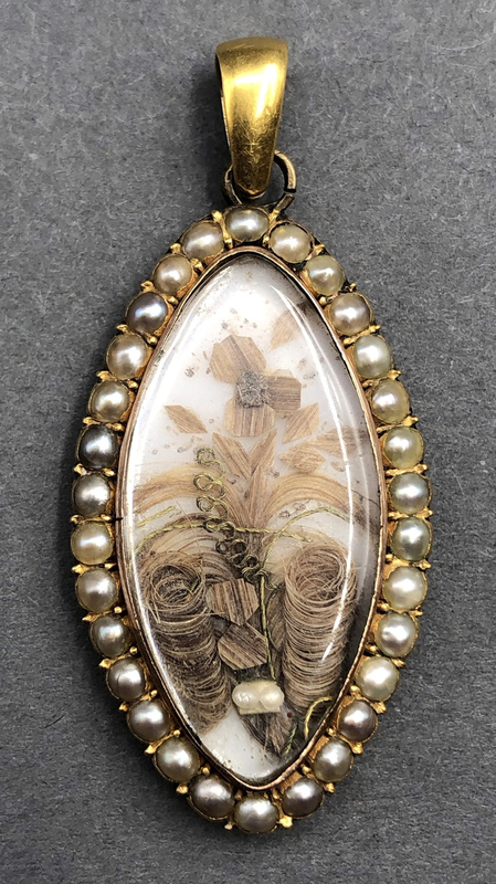 1981.0138 Pendant, Locket, view1