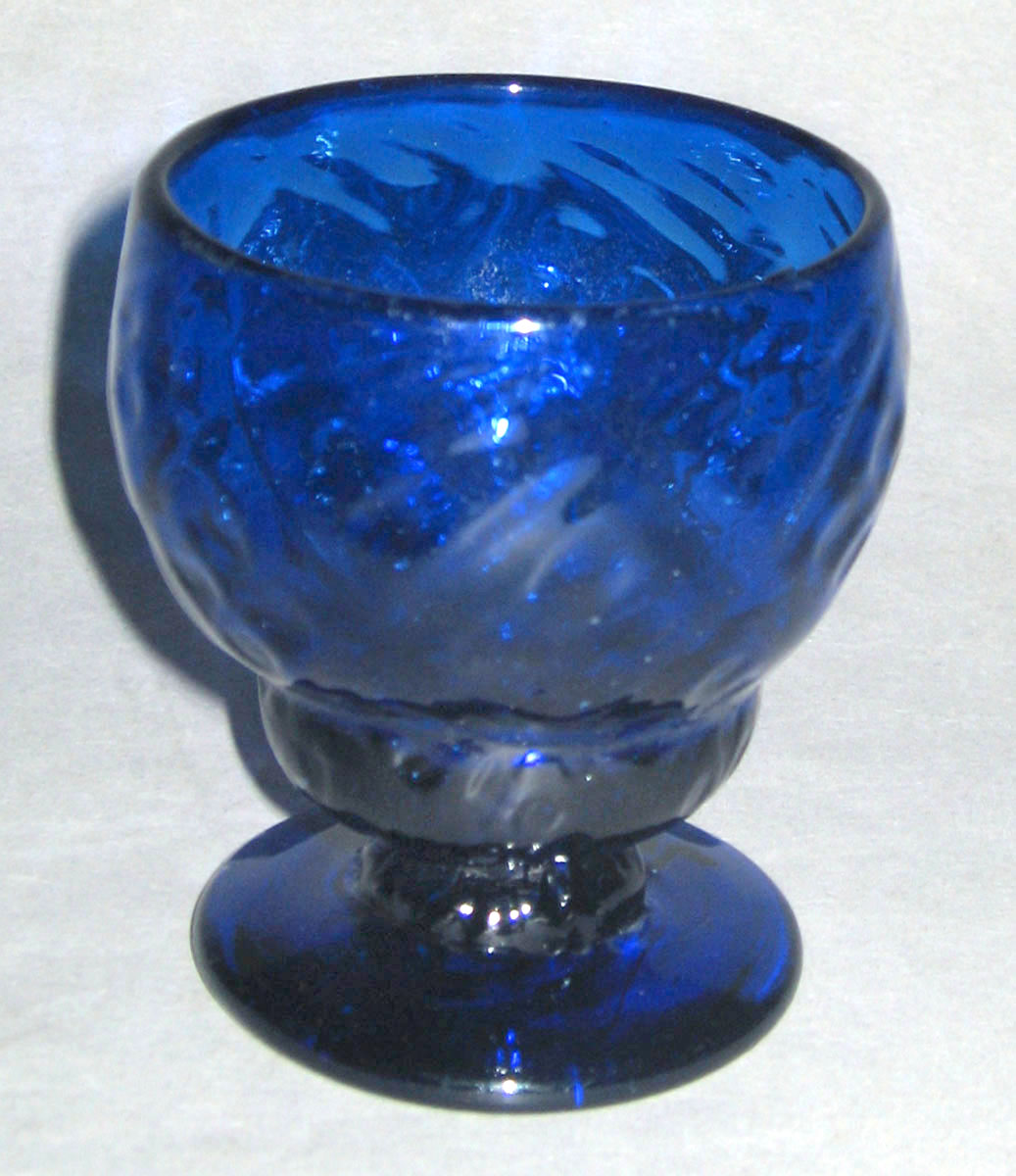 1974.0149 Blue glass salt