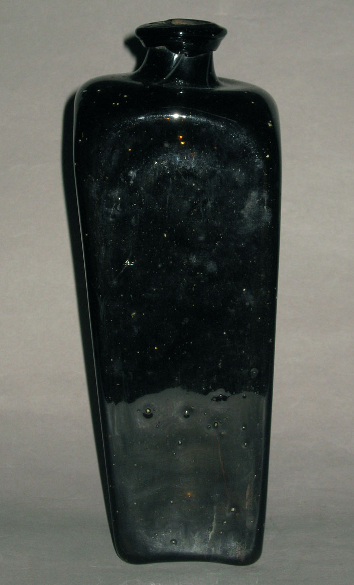 1961.0621.002 Glass case bottle