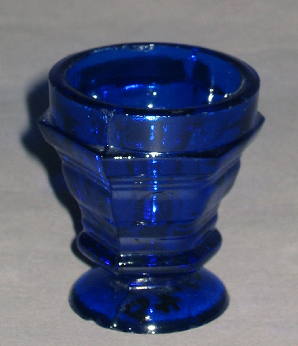 1964.1375.001 Miniature blue glass goblet