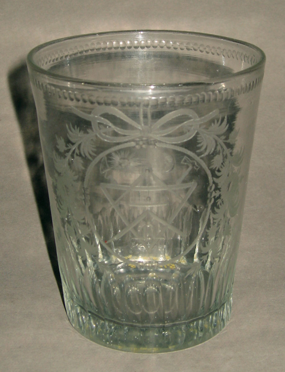 1957.0018.045 Glass tumbler