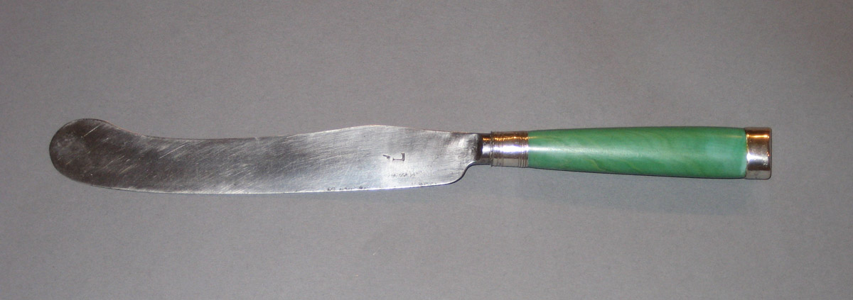 1954.0079.046 Knife