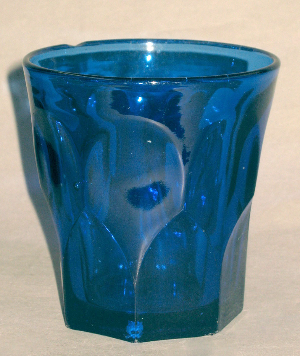 1961.0652.002 Glass tumbler