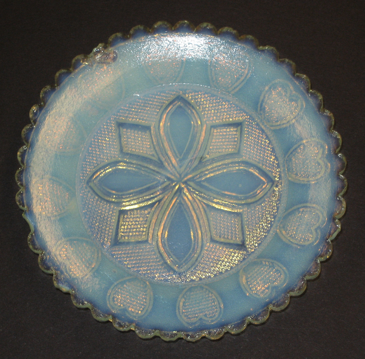 1994.0026 Glass cup plate