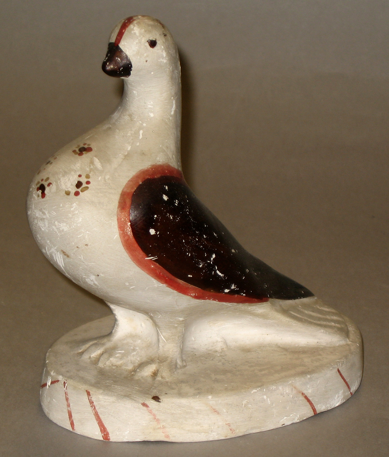 2000.0057.045 Chalkware bird (dove)