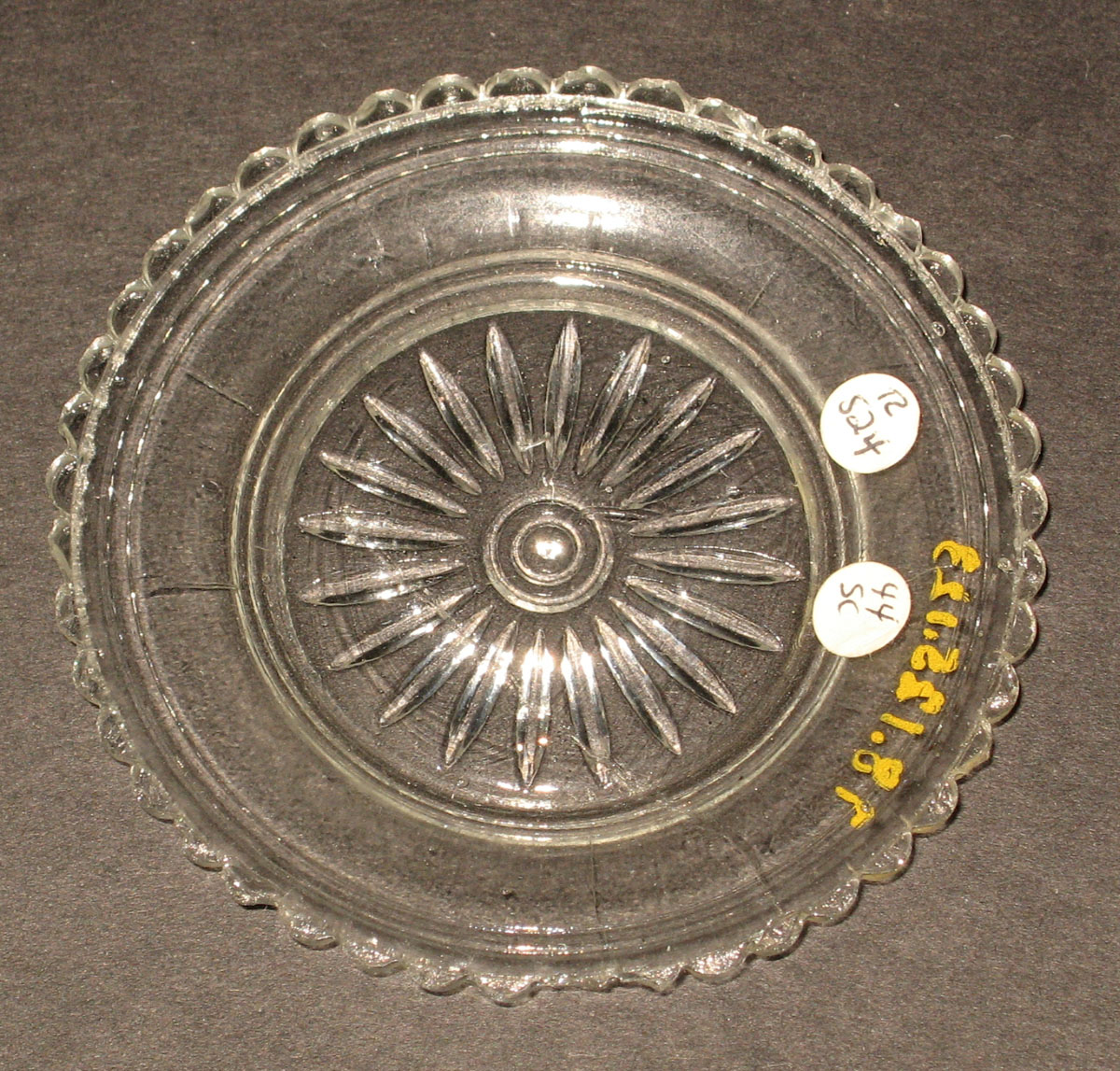 1978.0125.123 Glass cup plate