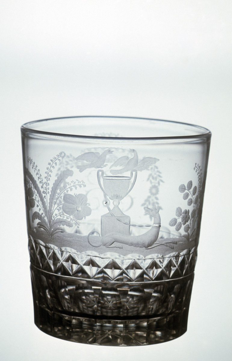 1955.0004 Glass tumbler