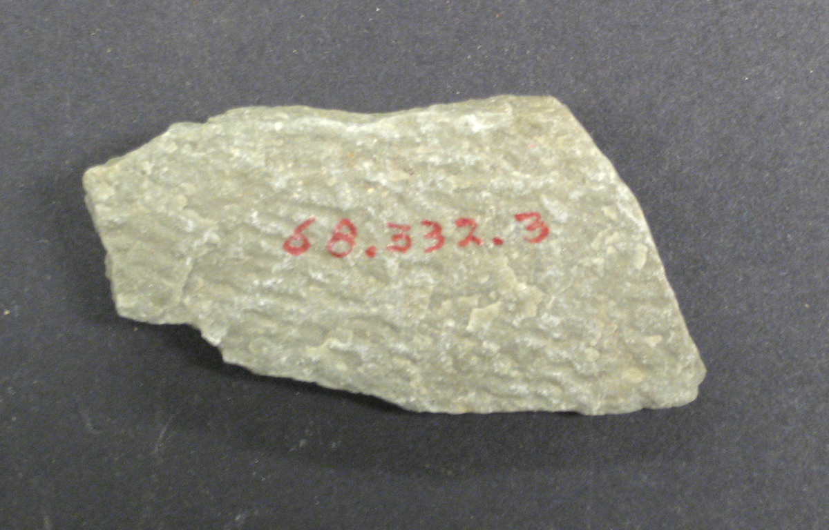 1968.0332.003 Stone fragment