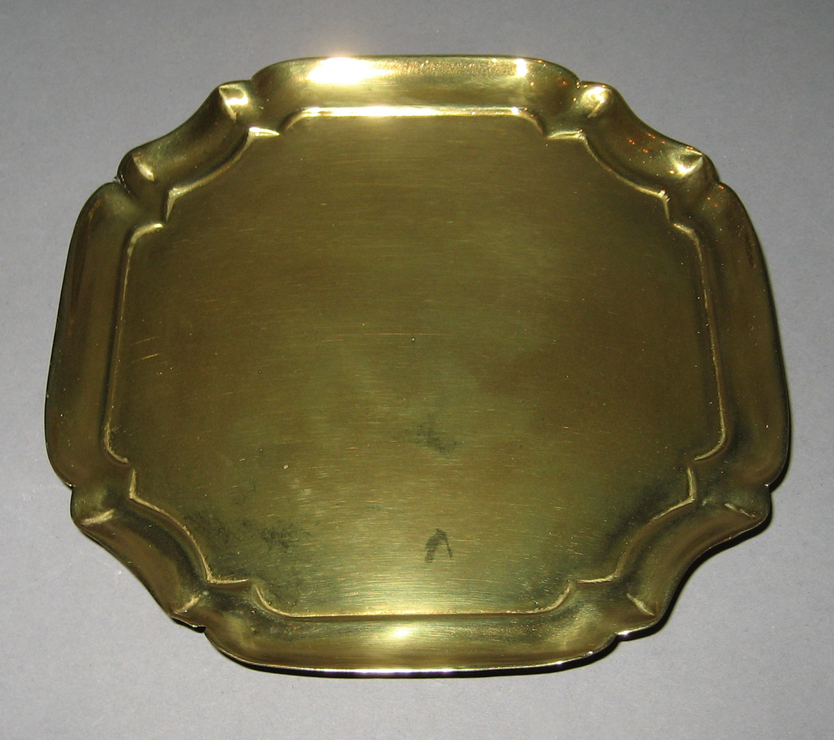 1952.0092 Salver