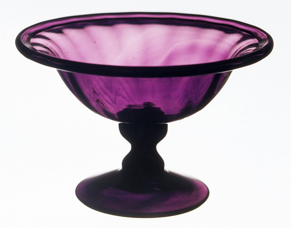 1977.0024 Glass compote