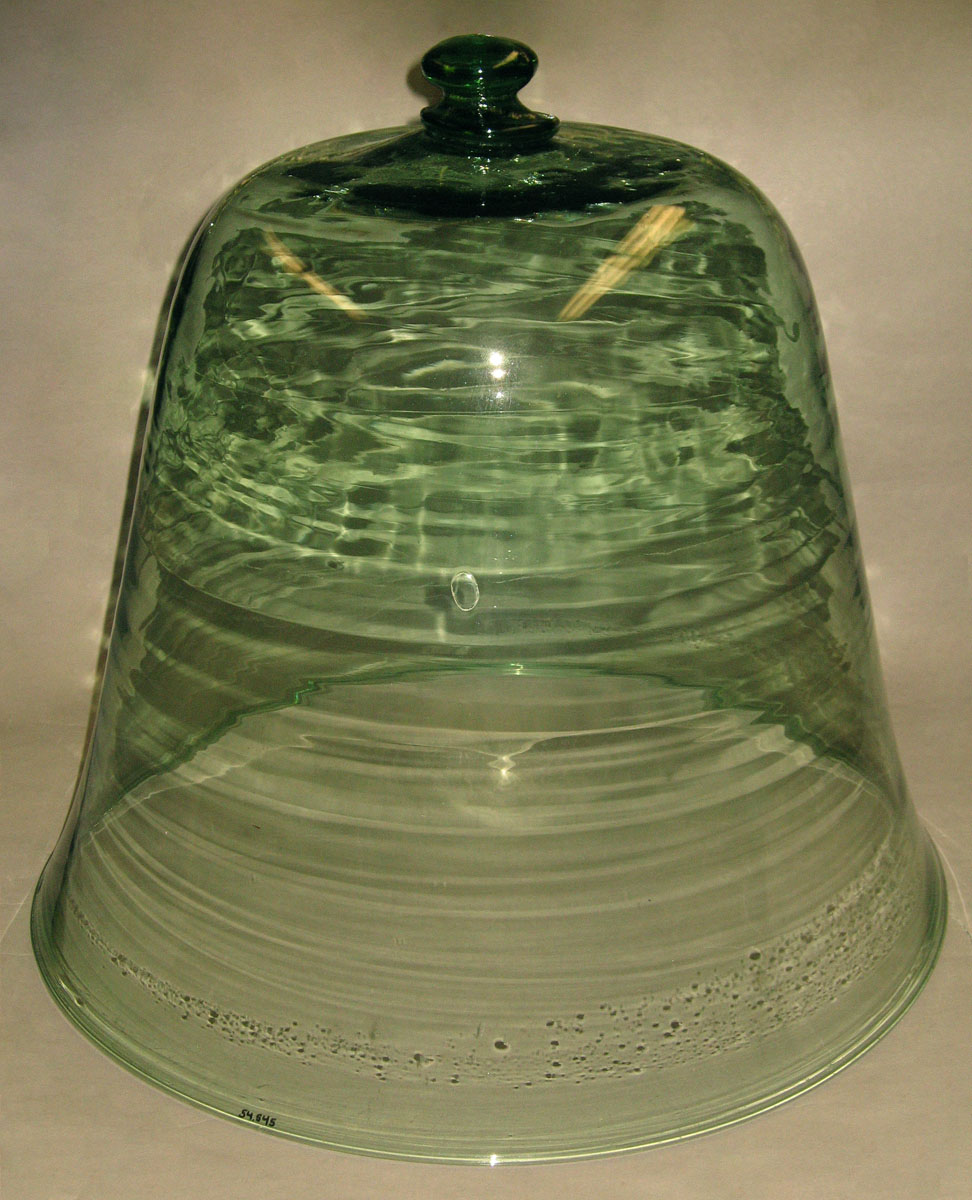 1954.0545 Glass bell glass
