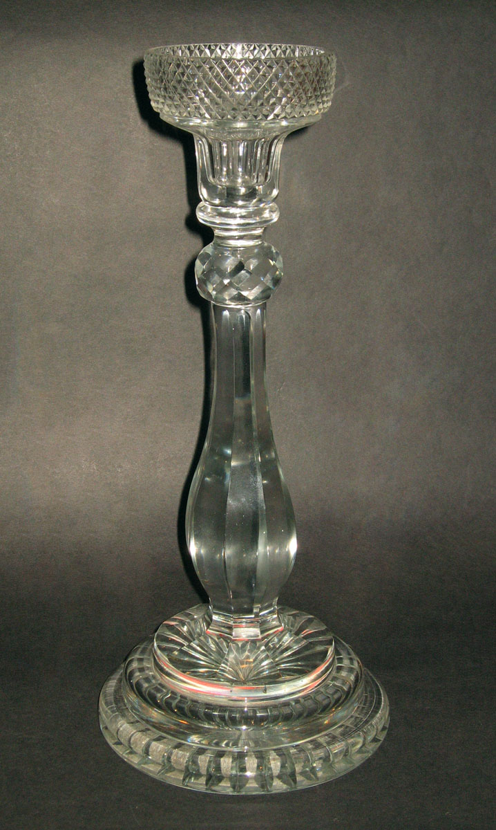 1963.0904.001 Glass candlestick