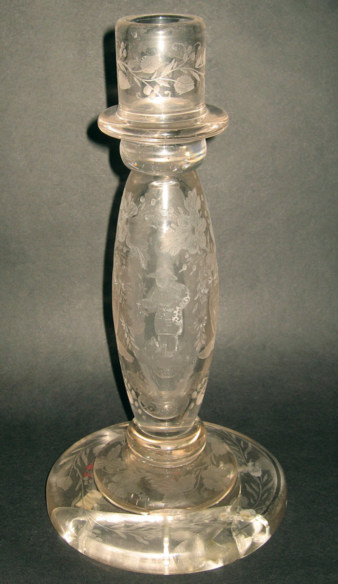 1963.0949.002 Glass candlestick