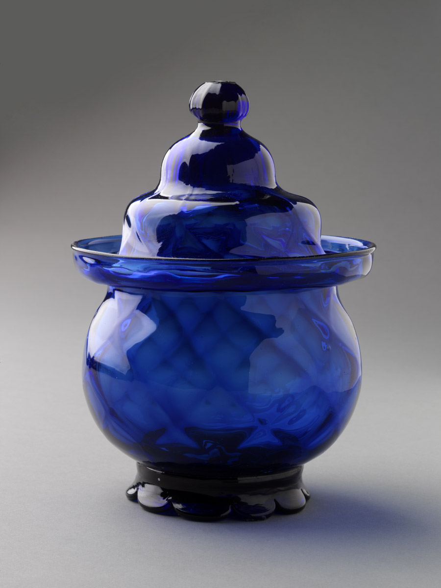 1959.3070 A, B Glass sugar bowl