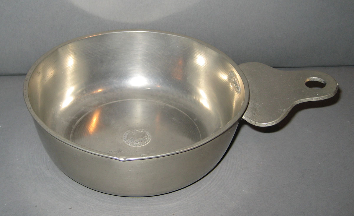 1967.1373 Porringer