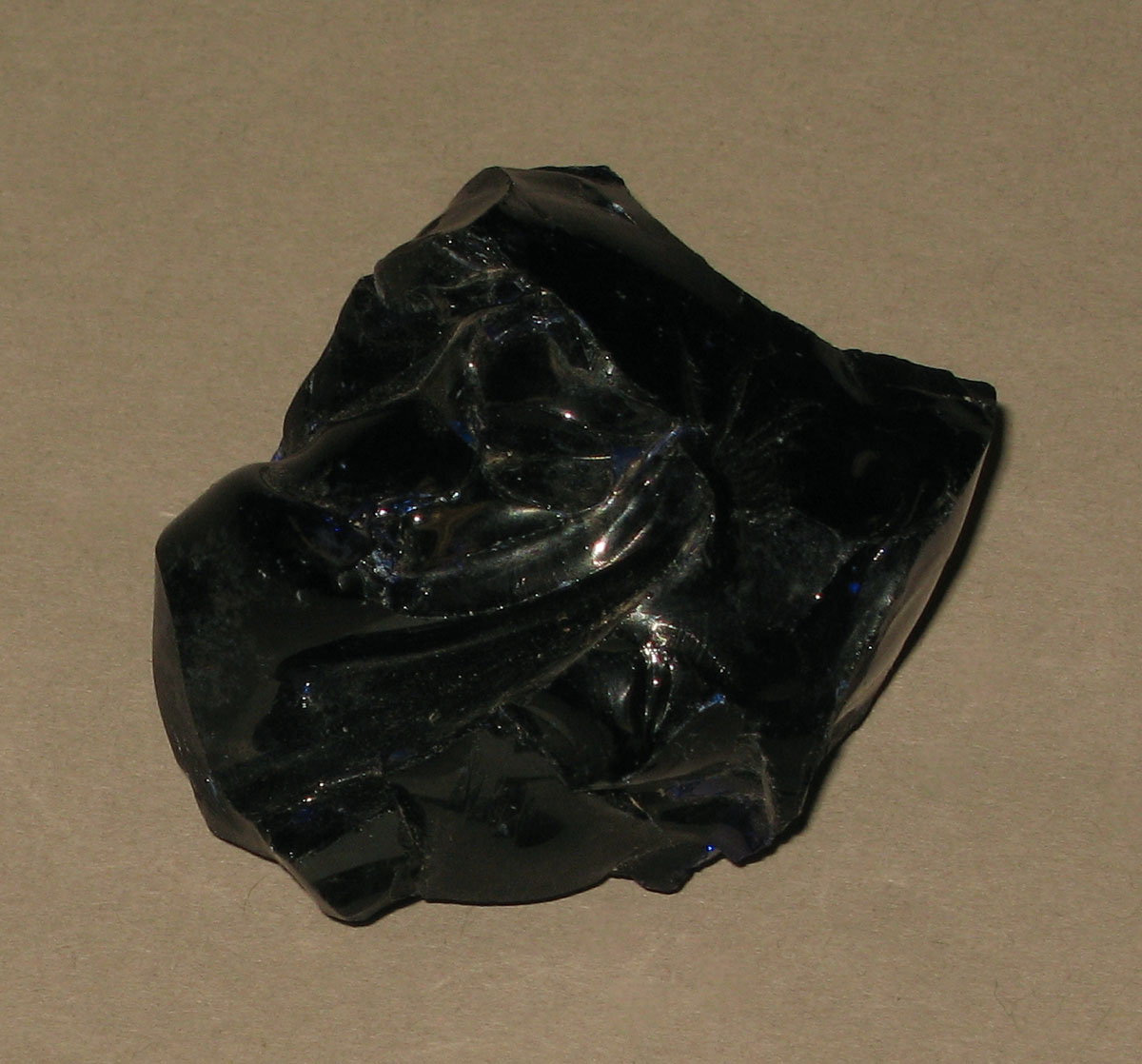 1958.0002.006.056 Glass fragment