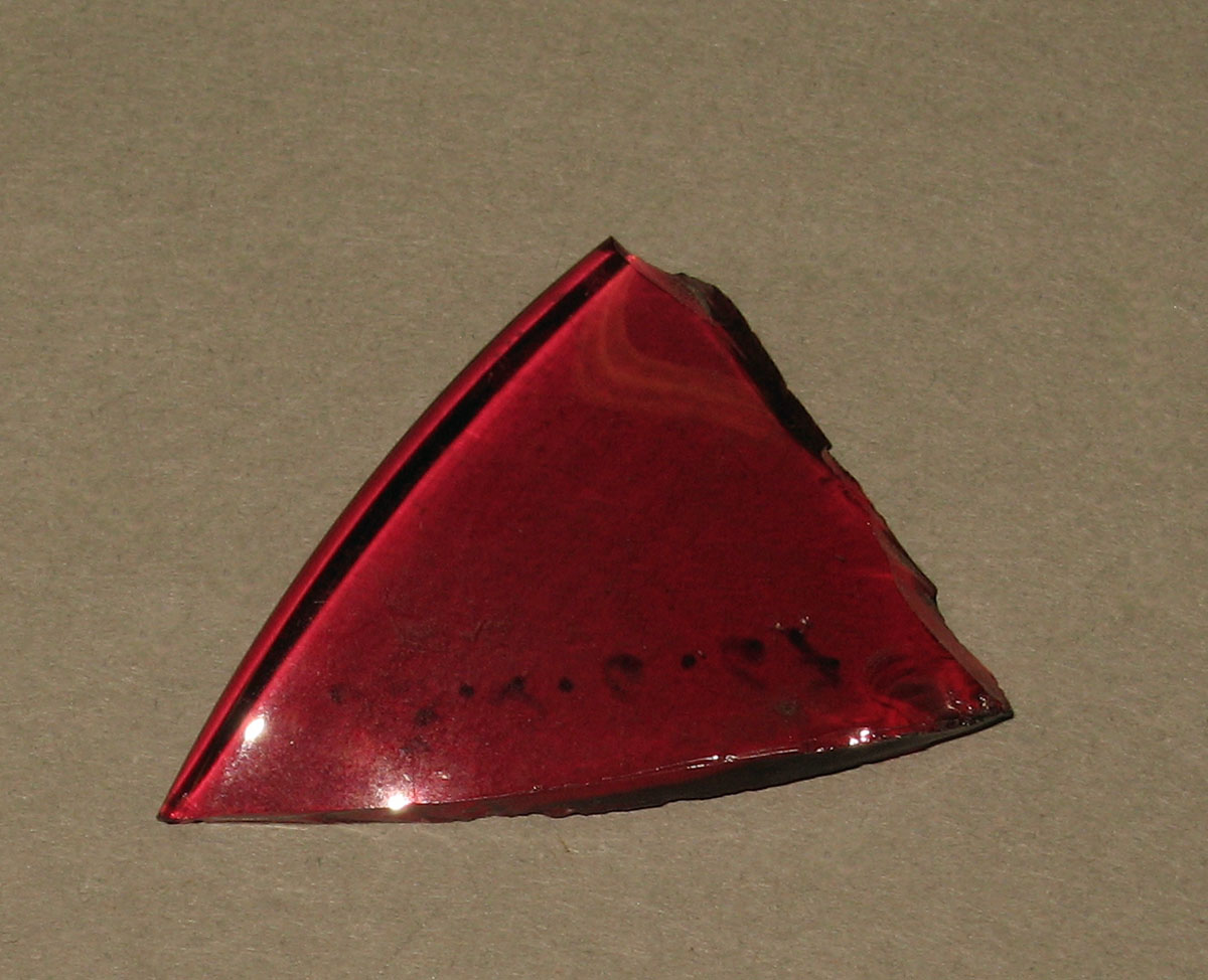 1958.0002.006.067 Glass fragment