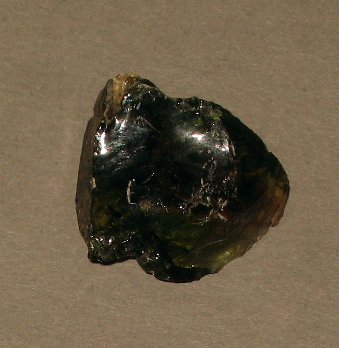 1958.0002.006.073 Glass fragment
