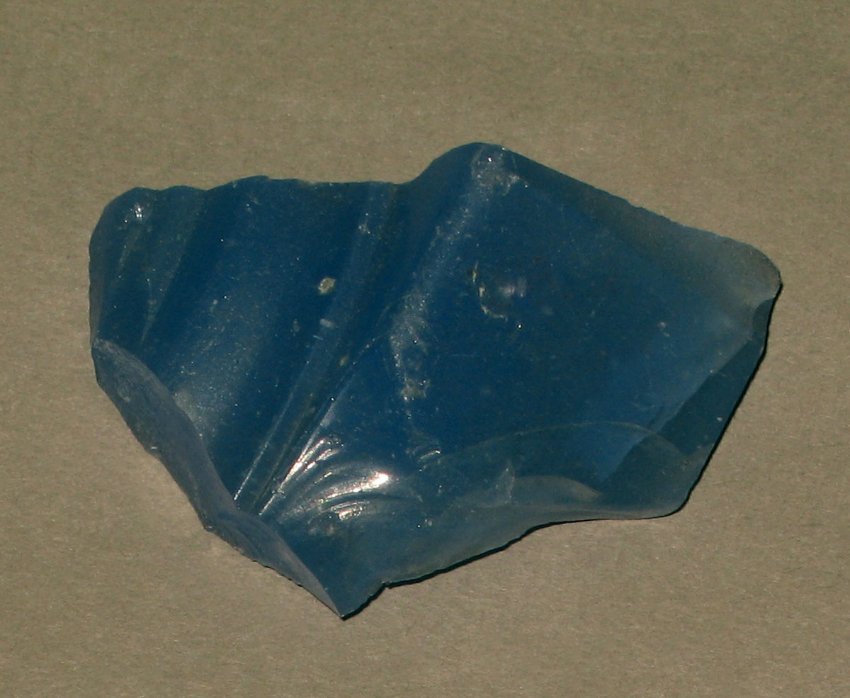 1958.0002.006.054 Glass fragment