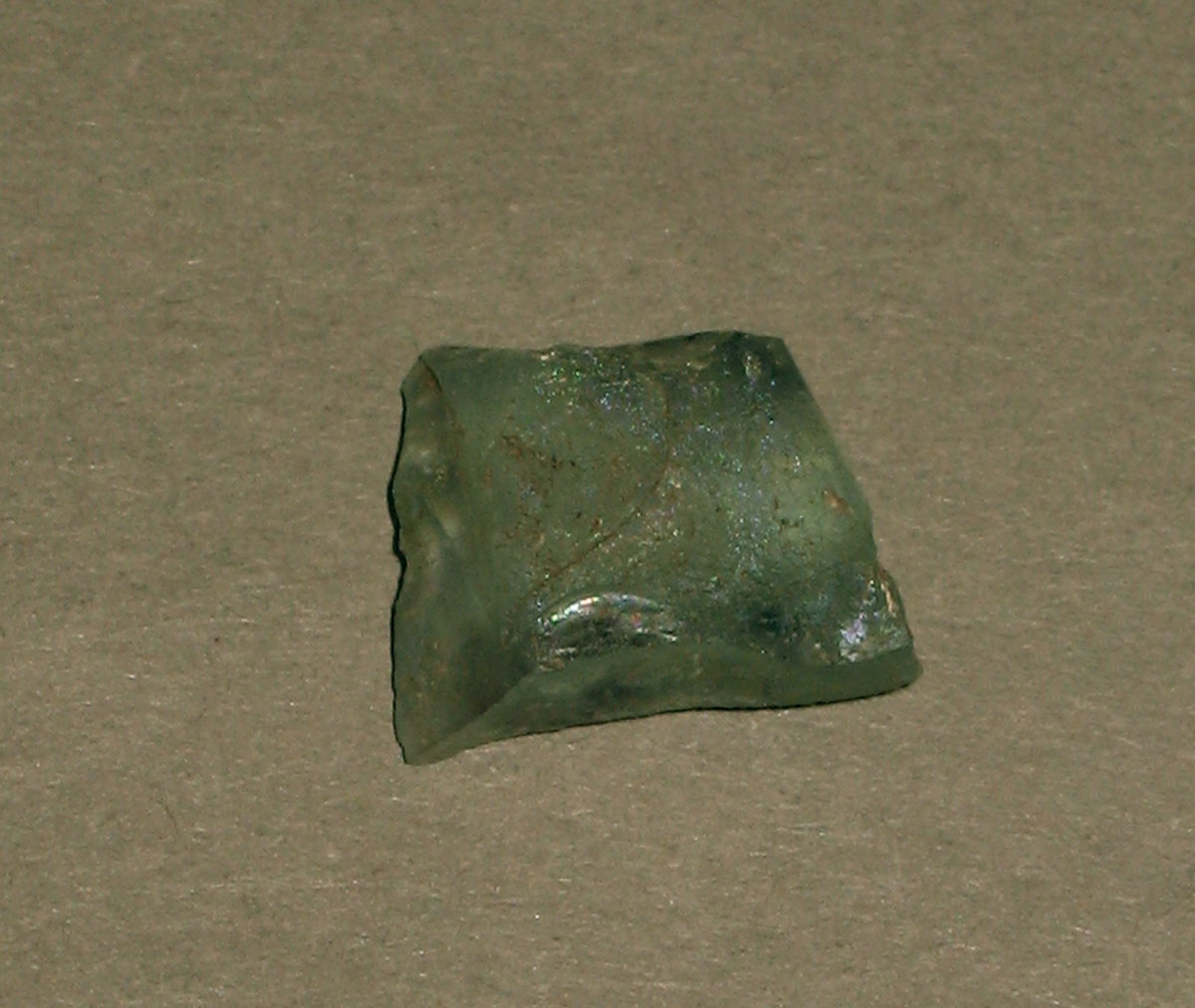 1958.0002.006.109 Glass fragment
