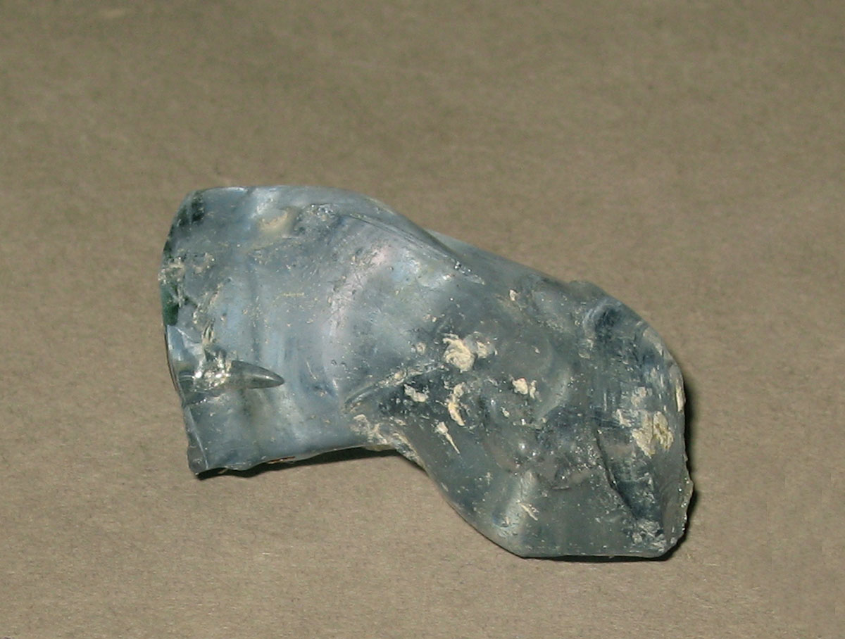 1971.0024.011 Glass fragment