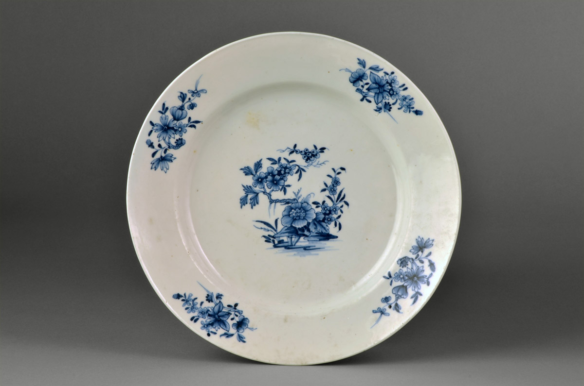 2008.0011.034 Porcelain plate