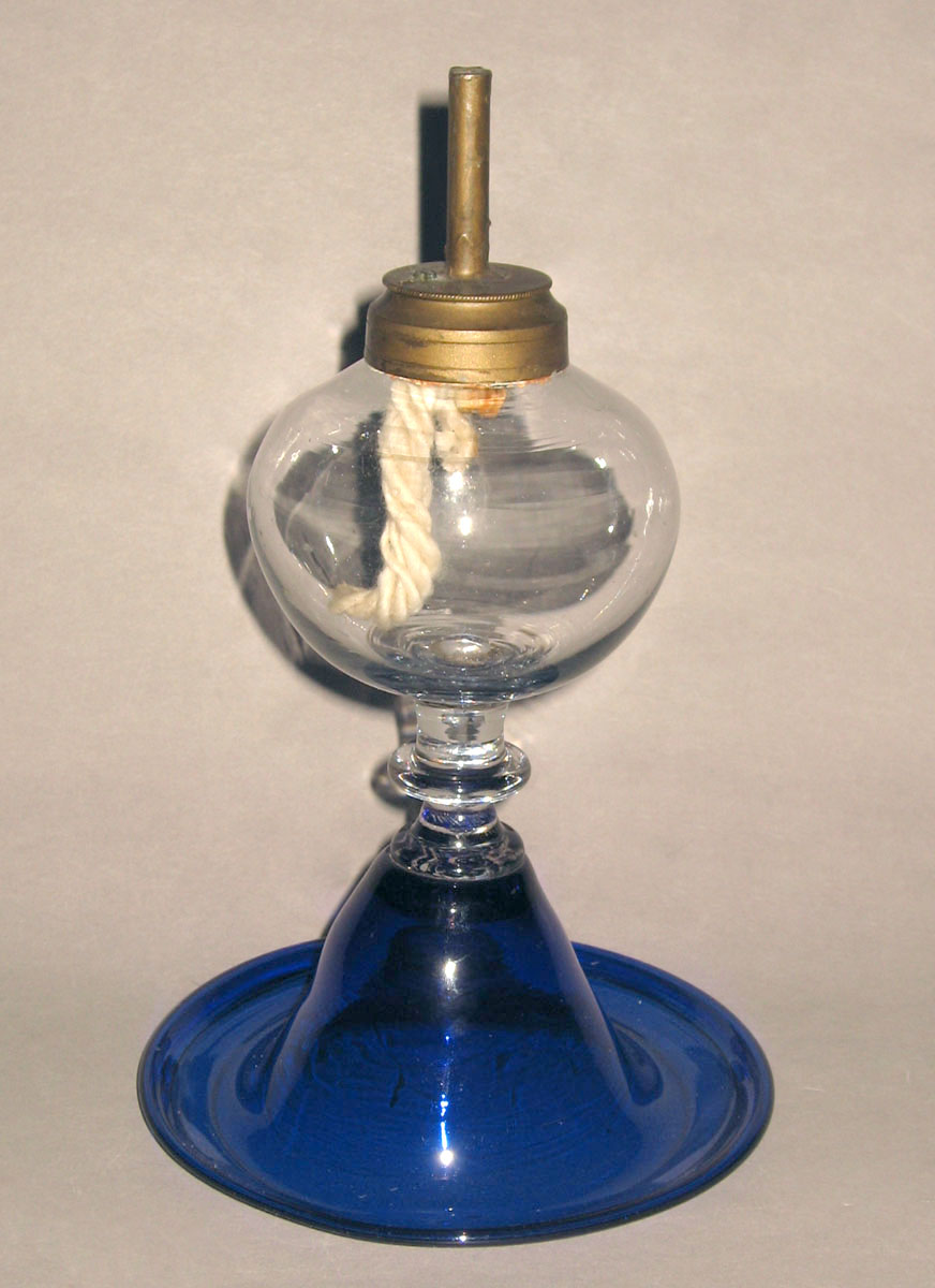1964.1108 Glass oil lamp