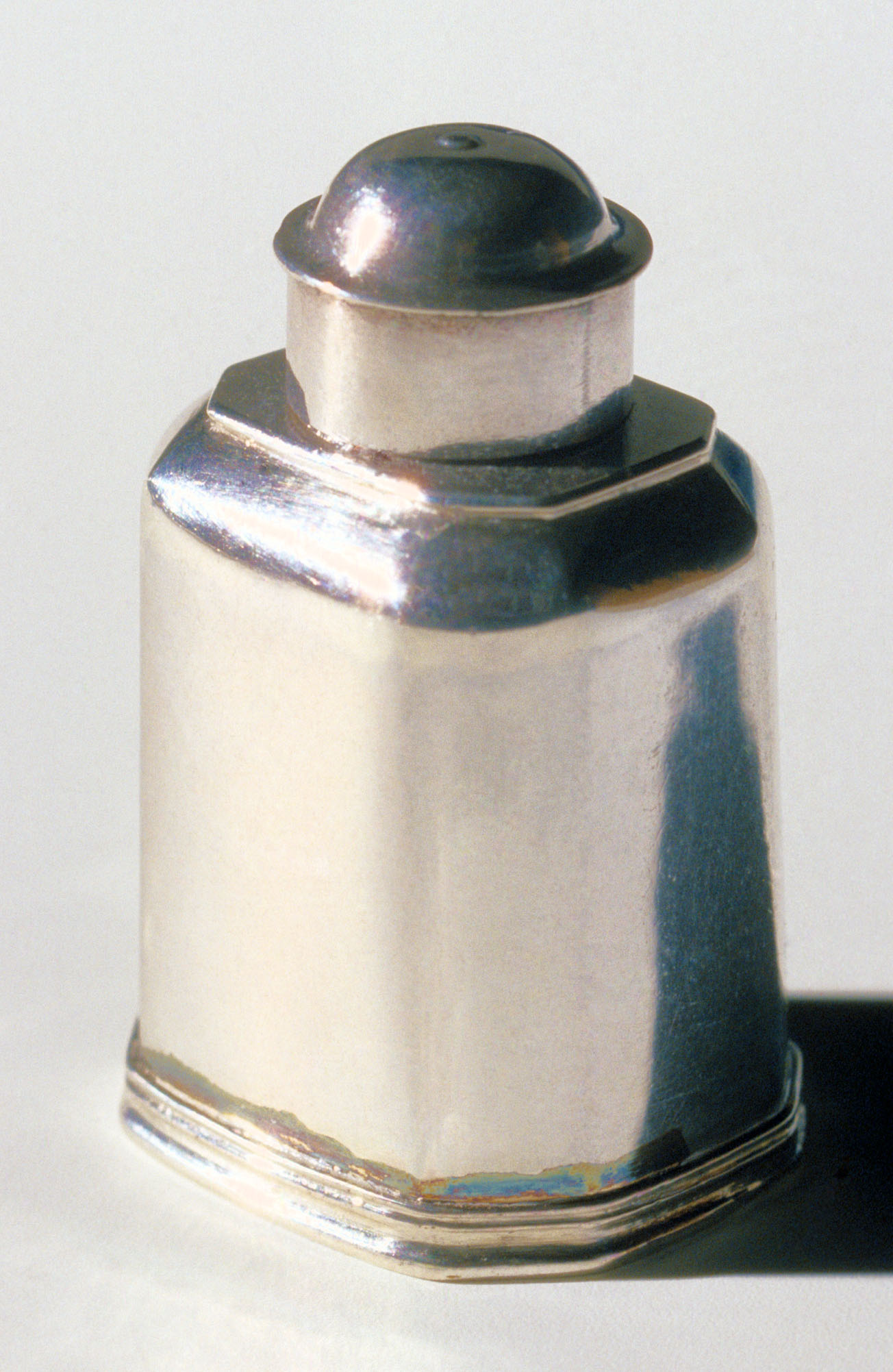 1955.0136.077 Tea Cannister, Miniature Tea Caddy